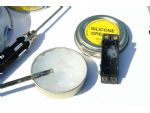 Silicone grease added to the inside of the servo top plate.